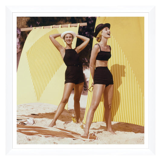 Collection Conde Nast, Deux mannequins sur une plage